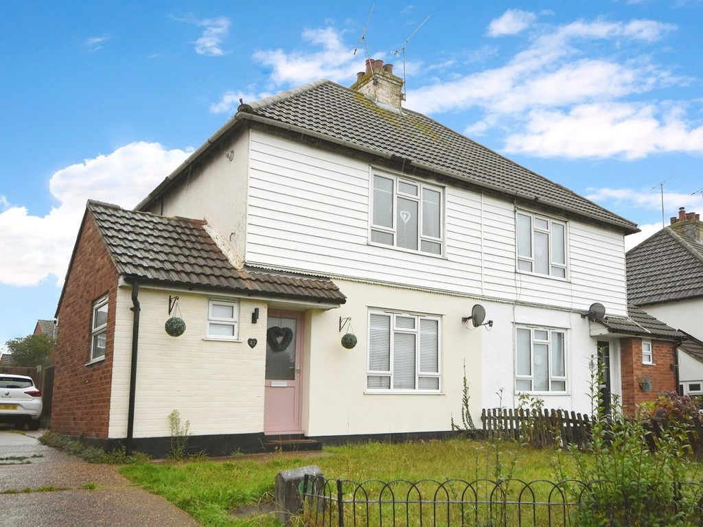 3 bed semidetached house for sale in Hambro Hill, Rayleigh SS6, £