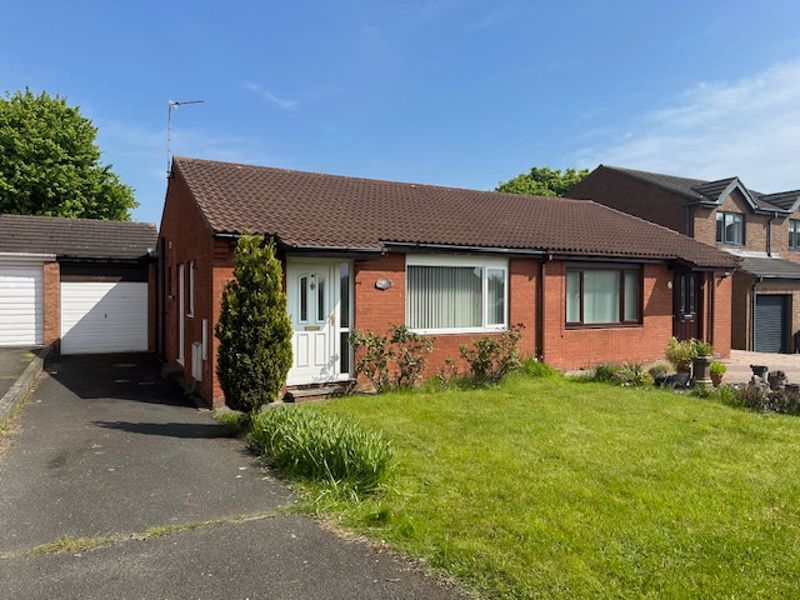 2 bed semidetached bungalow for sale in Kingfisher Close, Ashington
