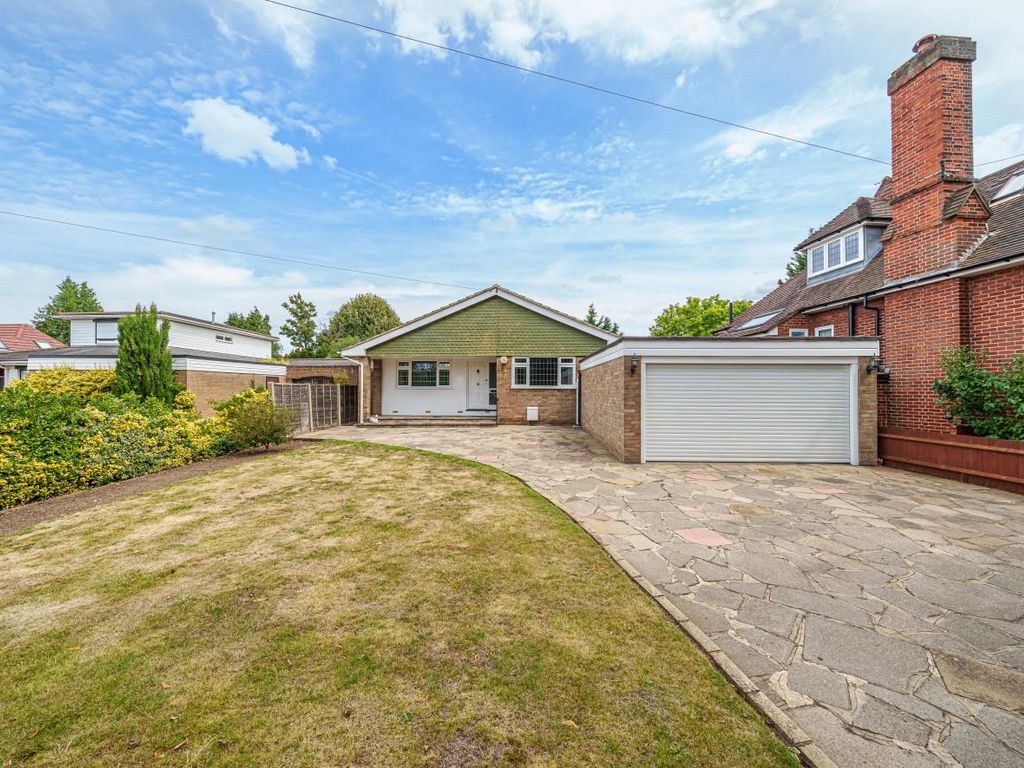 3 bed detached bungalow for sale in Sandy Lane, Cheam, Sutton SM2, £