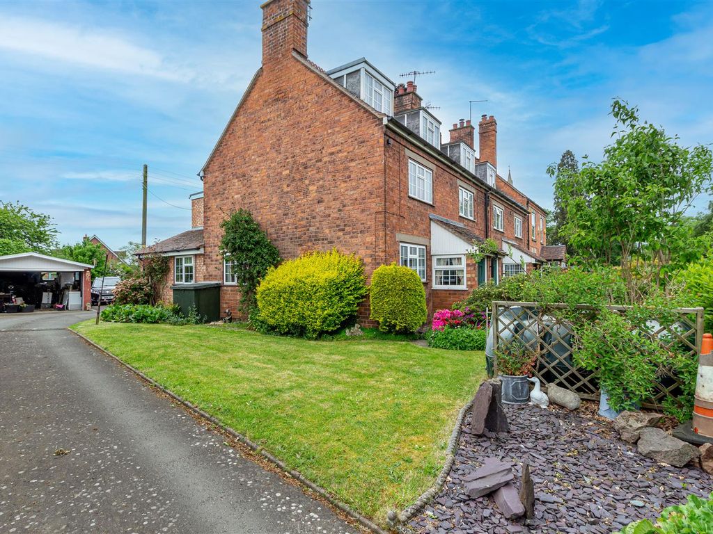 3 bed property for sale in St. Gabriels Terrace, Hanley Swan, Worcester
