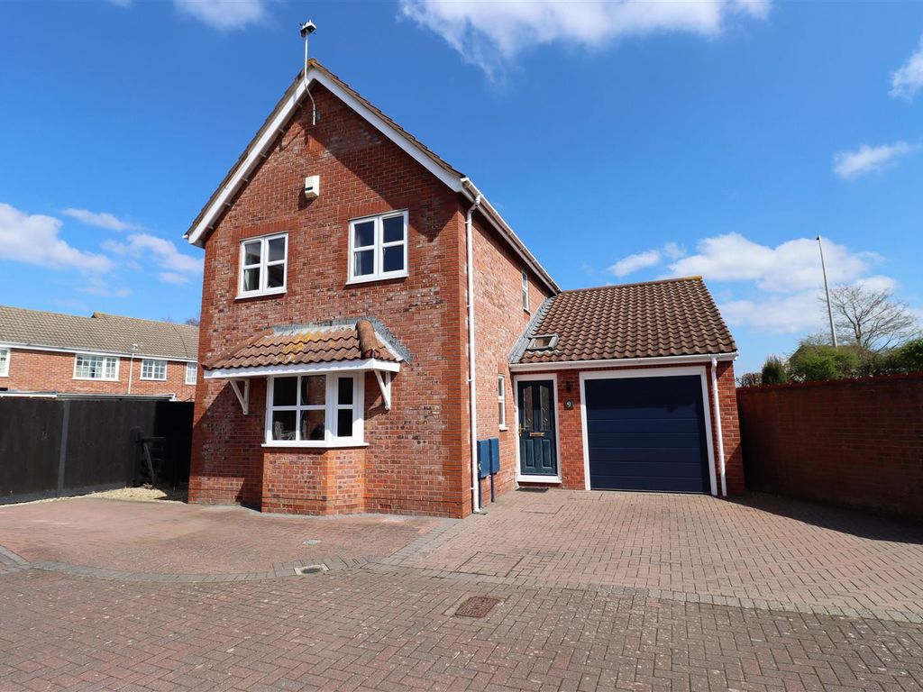 4 bed detached house for sale in River Mead, Clevedon BS21 Zoopla
