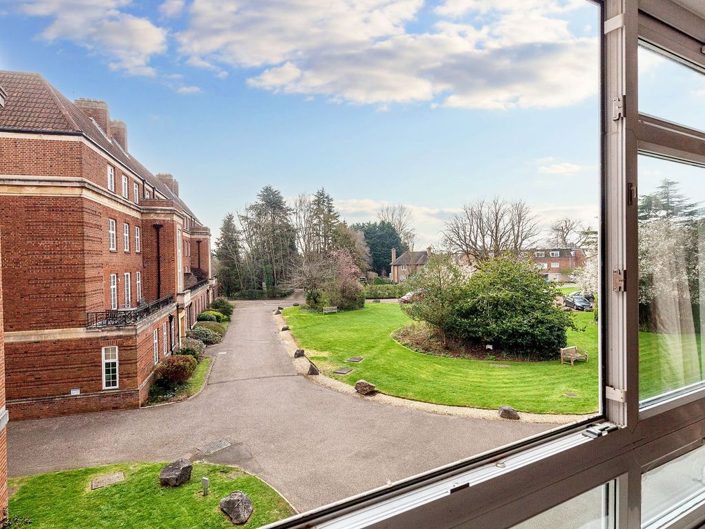 2 bed flat for sale in Woodstock Close, Oxford OX2, £375,000 Zoopla