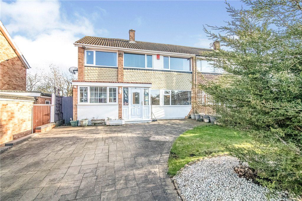 4 bed semidetached house for sale in Highmore Drive, Bartley Green