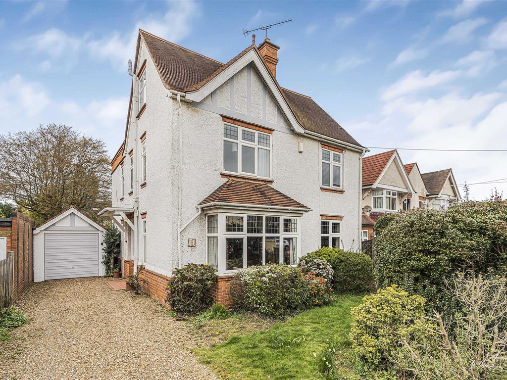 6 bed detached house for sale in Northcourt Avenue, Reading RG2 Zoopla