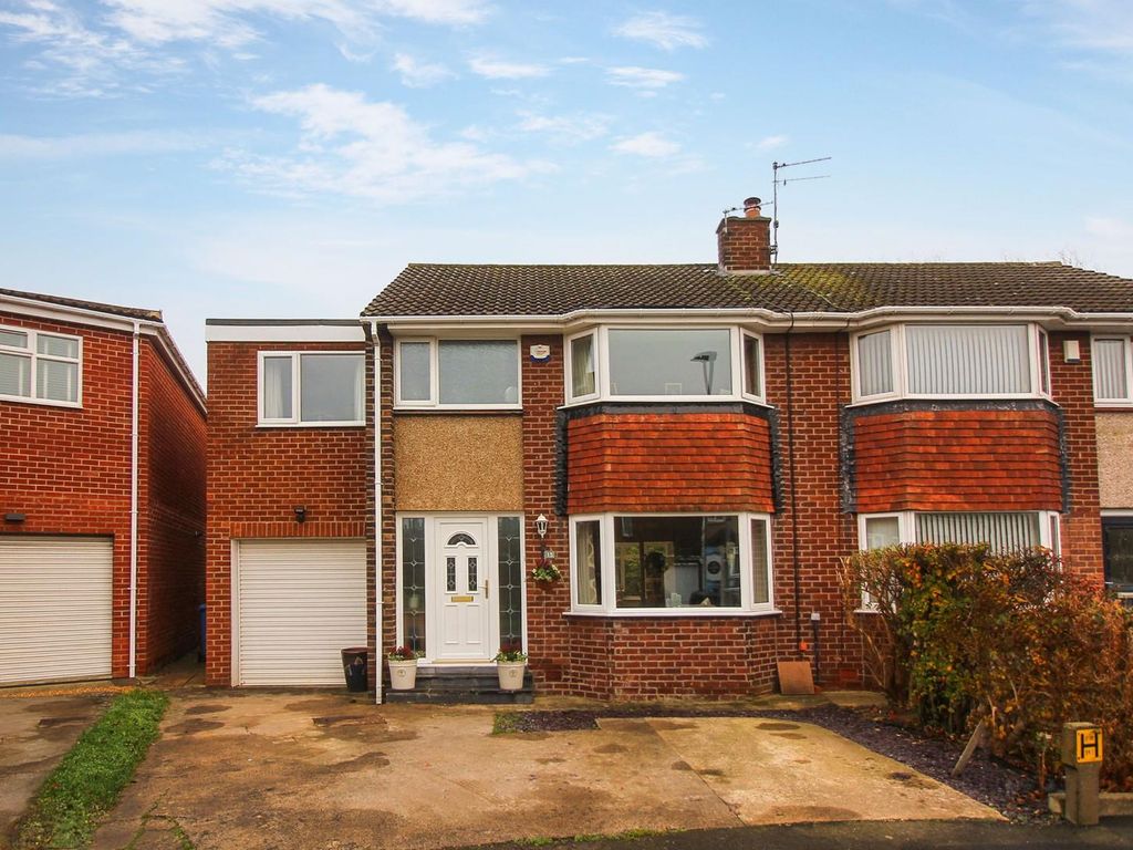 4 bed semidetached house for sale in Pont View, Ponteland, Newcastle