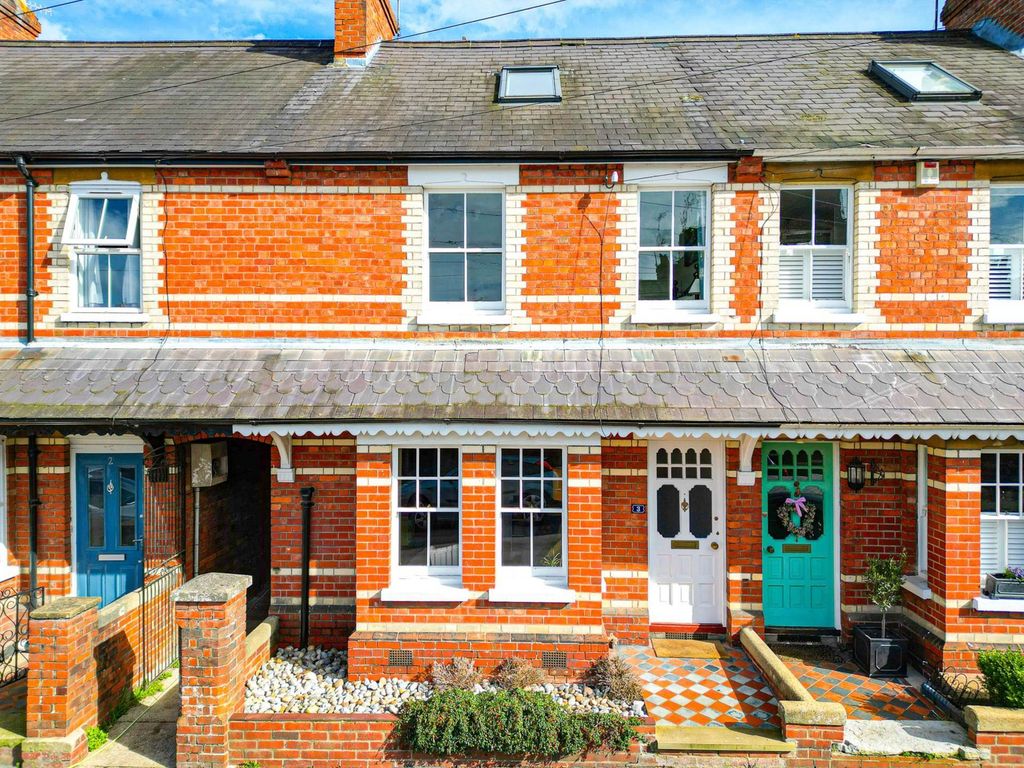 3 bed terraced house for sale in Grange Road, HenleyOnThames, South