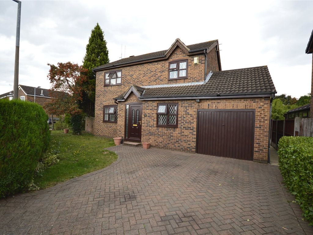 4 bed detached house for sale in Thealby Gardens, Bessacarr, Doncaster
