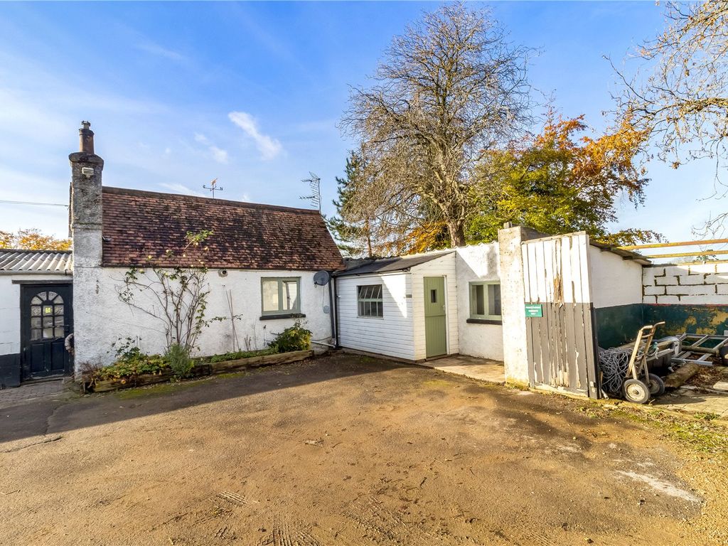 1 bed bungalow to rent in Cirencester Road, South Cerney, Cirencester