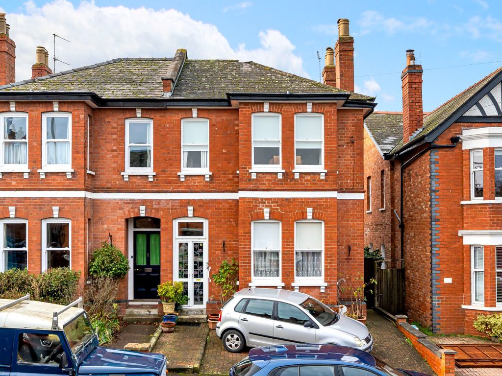 3 bed semidetached house for sale in Copt Elm Road, Charlton Kings