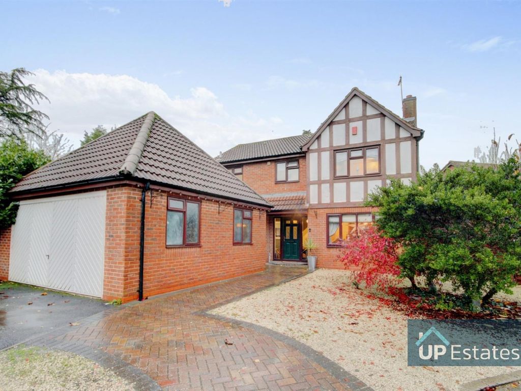 4 bed detached house for sale in The Paddocks, Bulkington, Bedworth