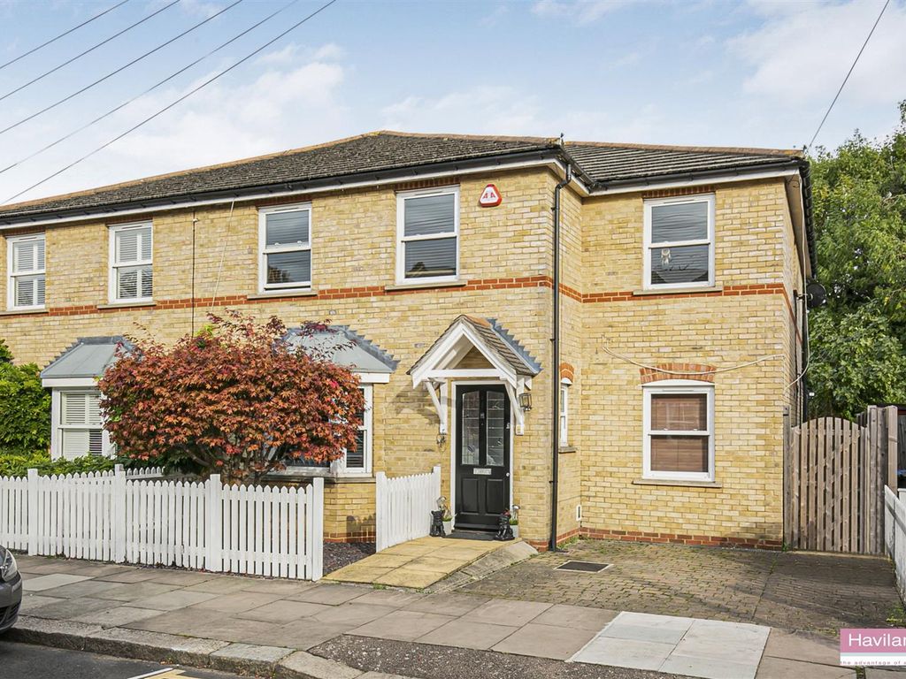3 bed semidetached house for sale in Raleigh Road, Enfield EN2 Zoopla