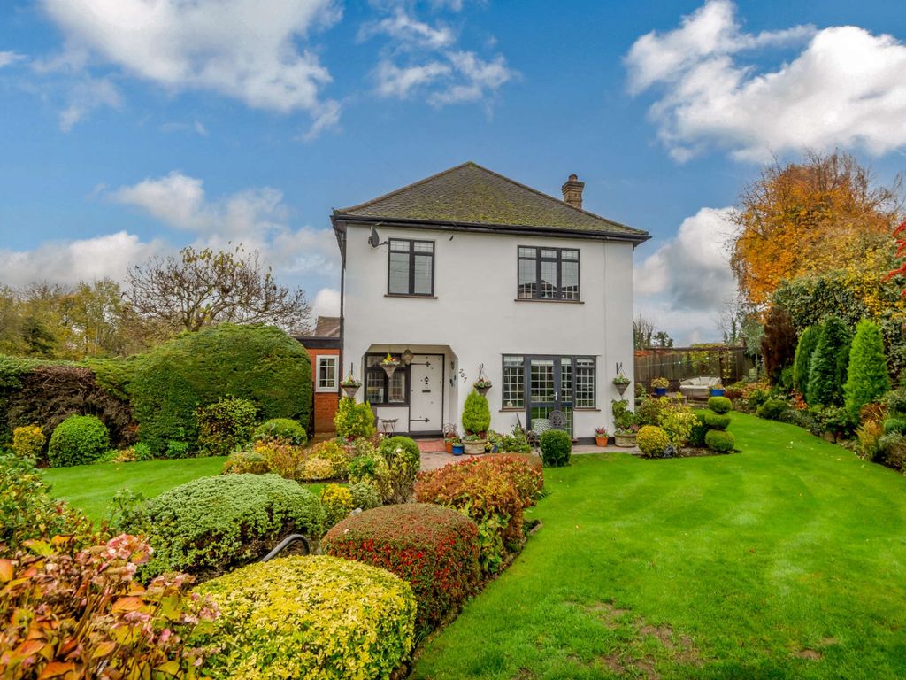 3 bed detached house for sale in Hampermill Lane, Watford WD19 Zoopla