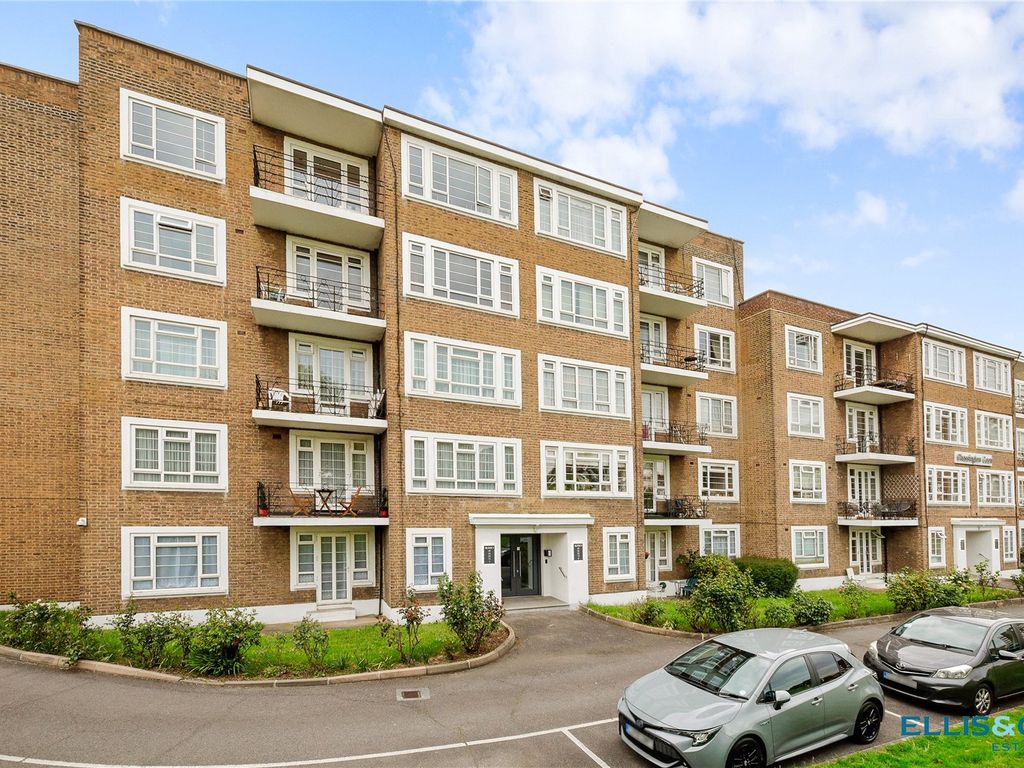 3 bed flat for sale in Charter Way, Finchley N3 Zoopla