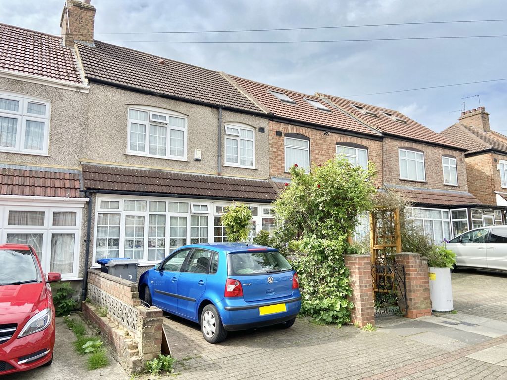 3 bed terraced house for sale in Sunnymead Road, Kingsbury NW9 Zoopla
