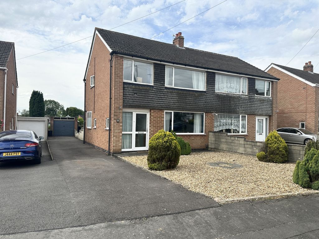 3 bed semidetached house for sale in Garfield Road, Hugglescote LE67