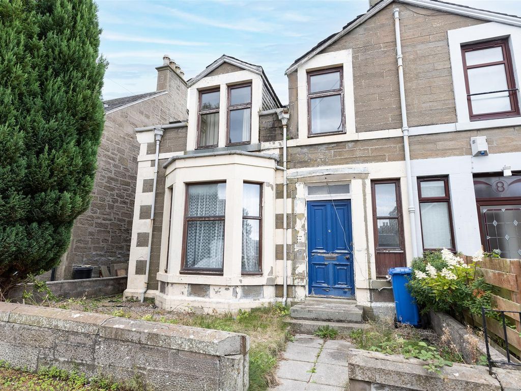 4 bed property for sale in Park Place, Lochee, Dundee DD2, £124,995