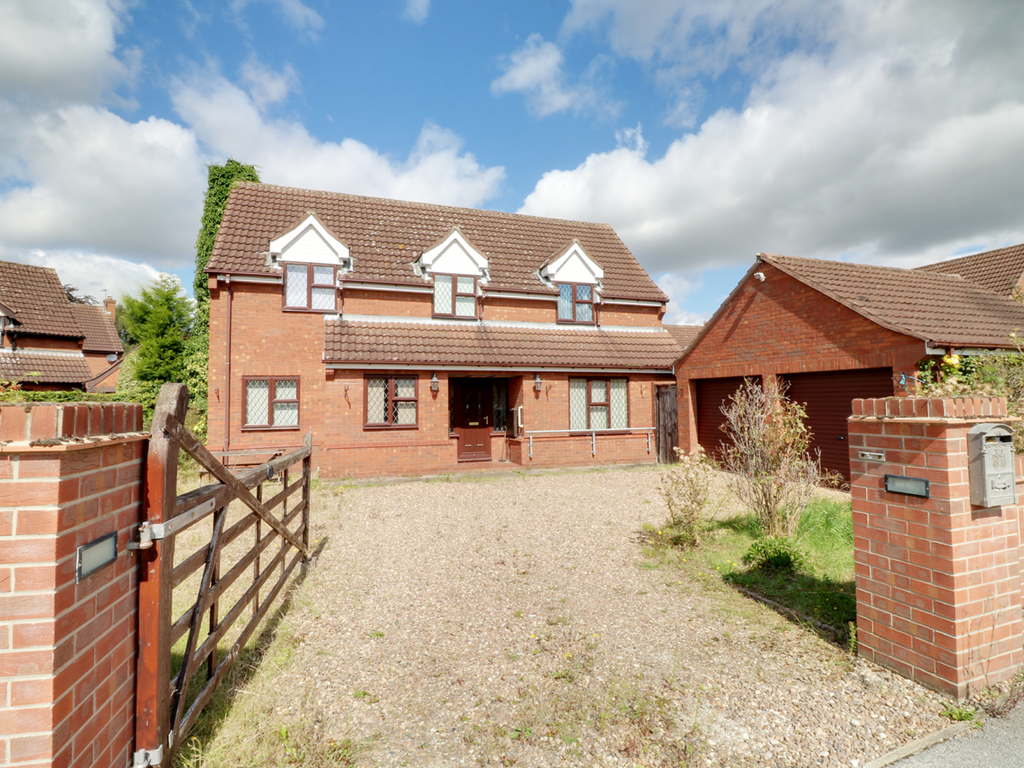 4 bed detached house for sale in Weavers Croft, Westwoodside, Doncaster