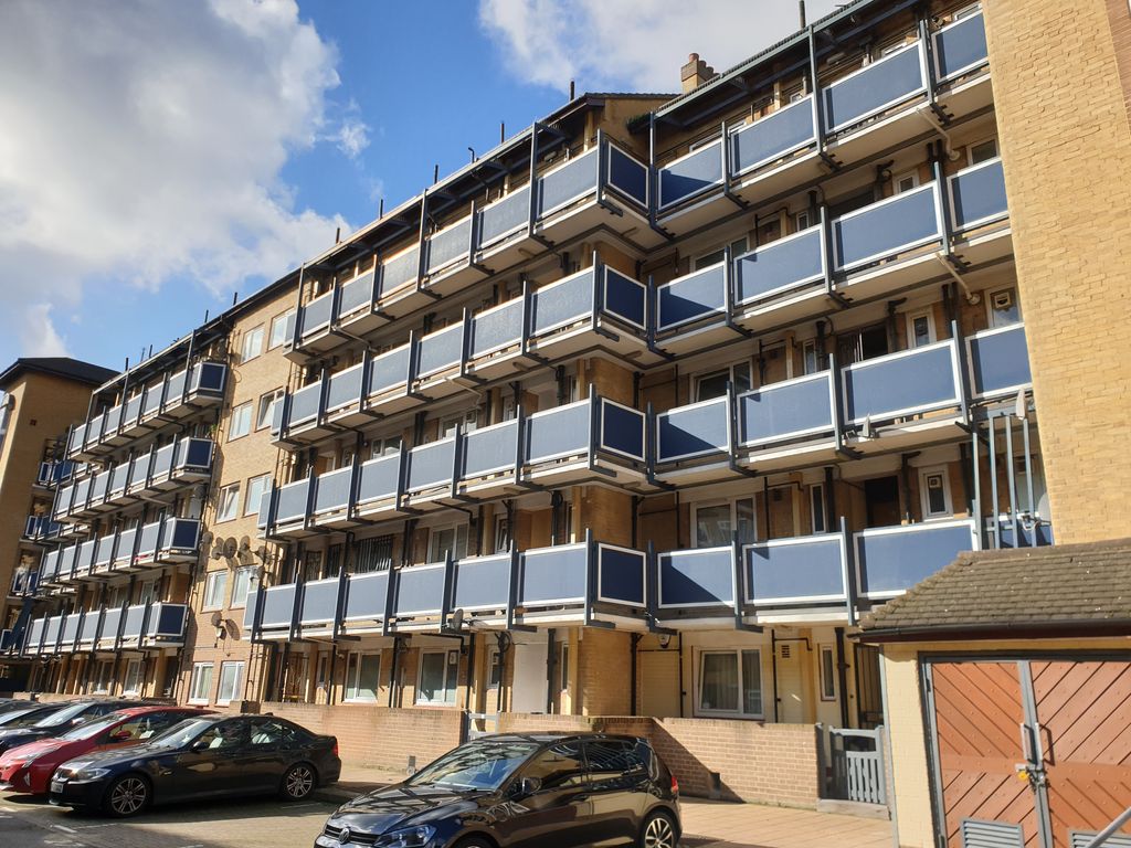 Malcolm Road, London E1