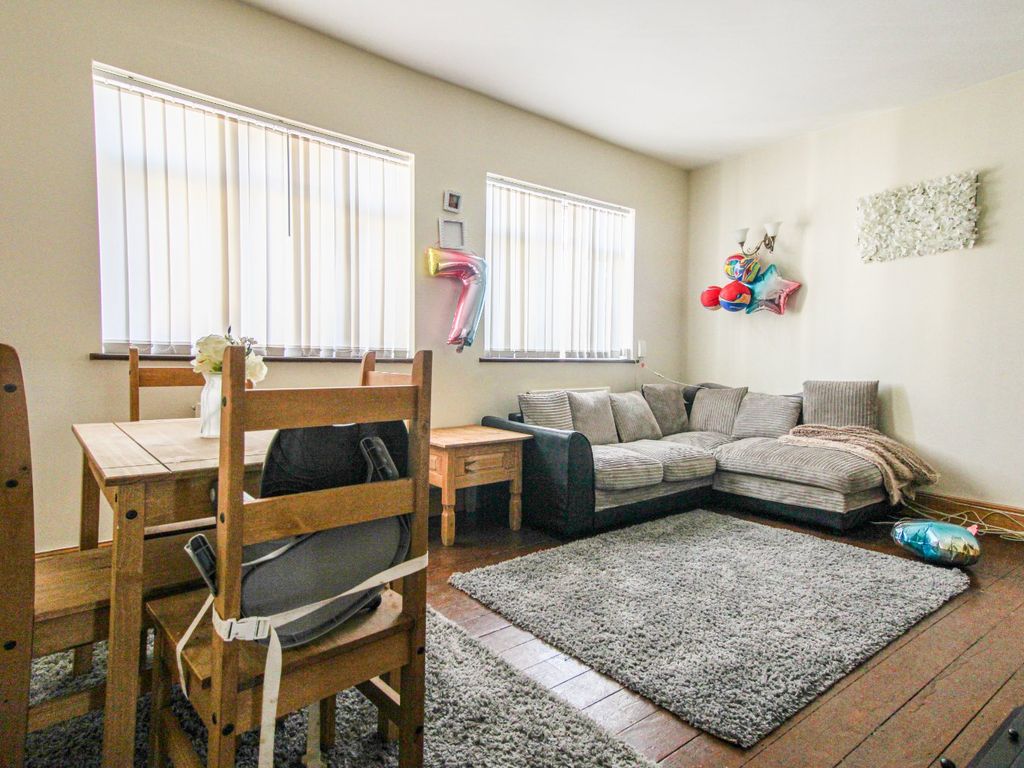 2 bed flat for sale in St. James's Lodge, 69 Lower Road