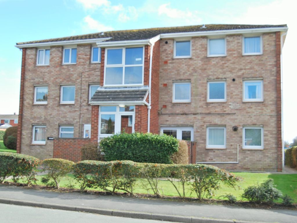 2 bed property for sale in West Vale, Little Neston, Little Neston
