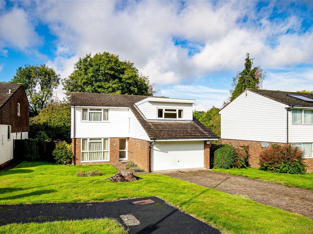4 bed detached house for sale in Ridge Langley, Sanderstead, South