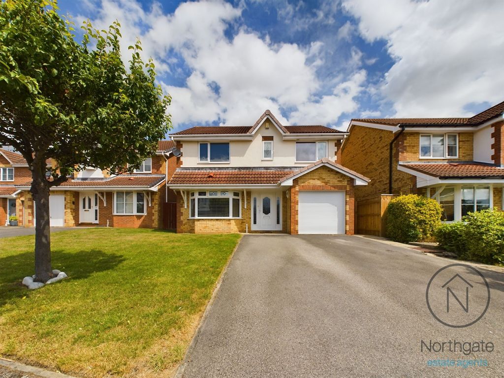 4 bed detached house for sale in Eade Close, Newton Aycliffe DL5, £