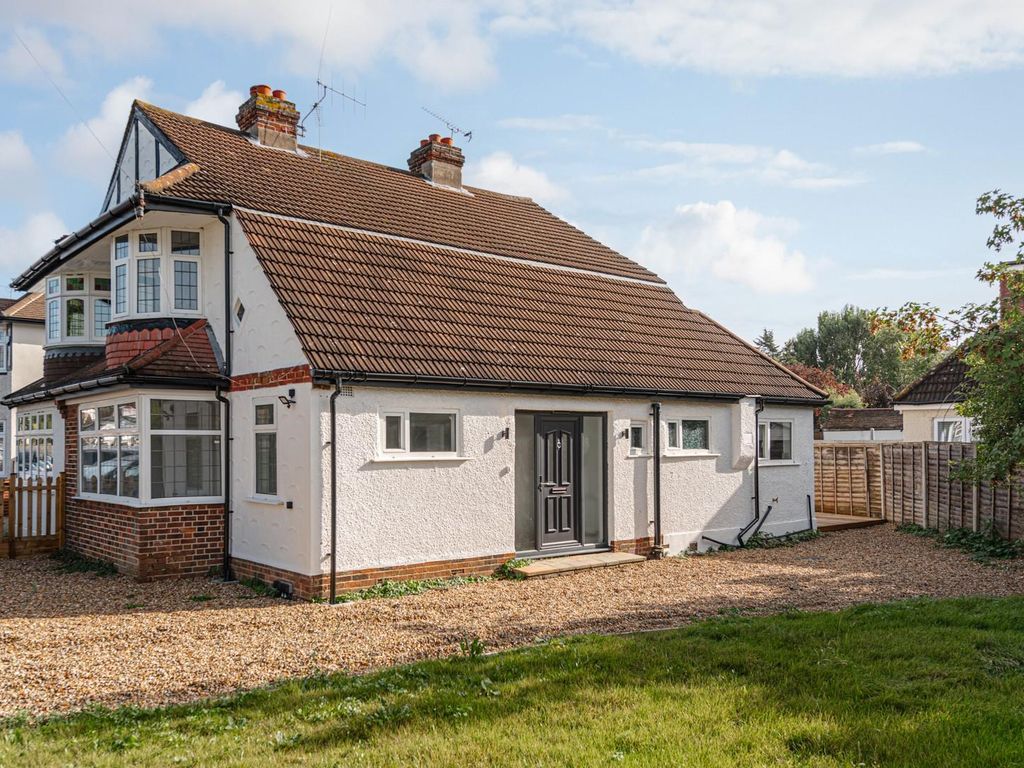 3 bed semidetached house for sale in Kenilworth Road, Stoneleigh
