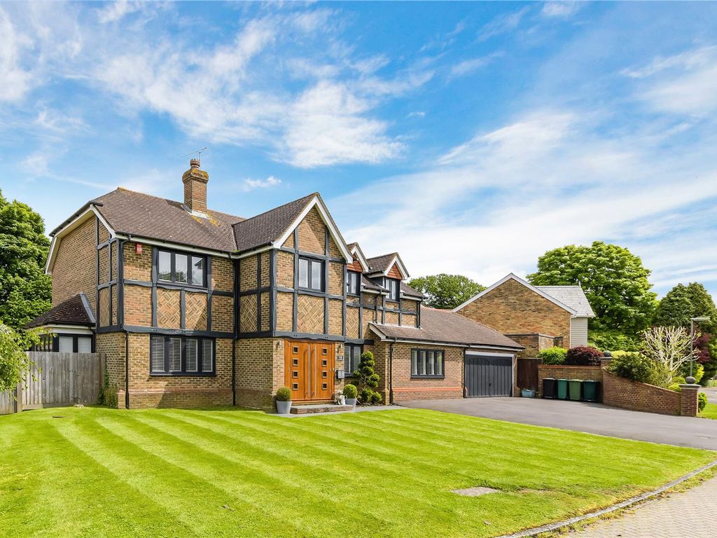 5 bed detached house for sale in Beechfield, Banstead SM7 Zoopla