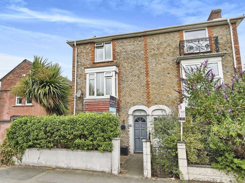 4 bed semidetached house for sale in Fairlee Road, Newport, Isle Of