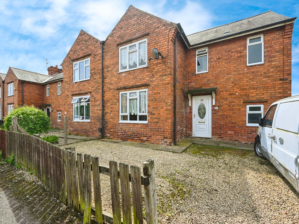 3 bed end terrace house for sale in Princess Avenue, Warsop, Mansfield