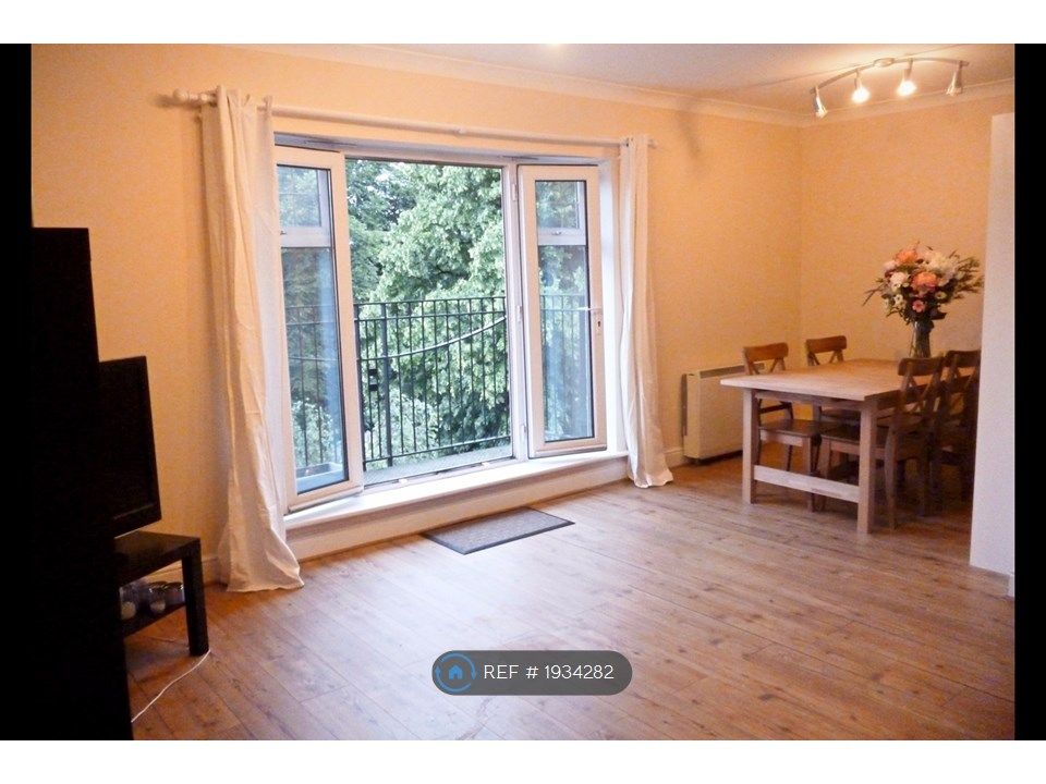 2 bed flat to rent in The Corner Place, Harborne, Birmingham B17, £