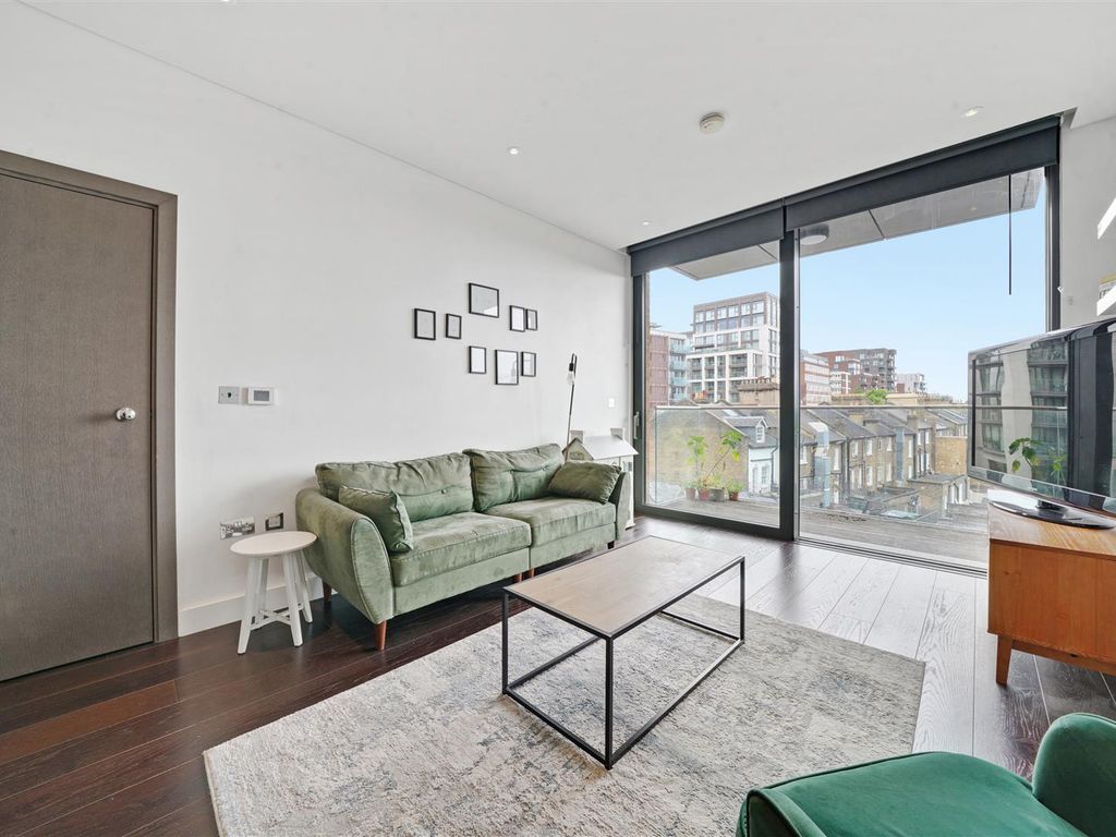 Capital House, Putney Plazza 4 Plazza Gardens, Putney SW15  