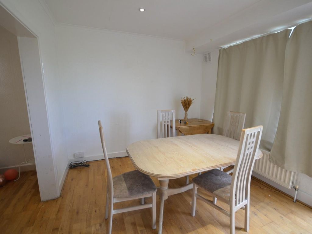 3 bed semidetached house to rent in Beverley Gardens, Wembley Park