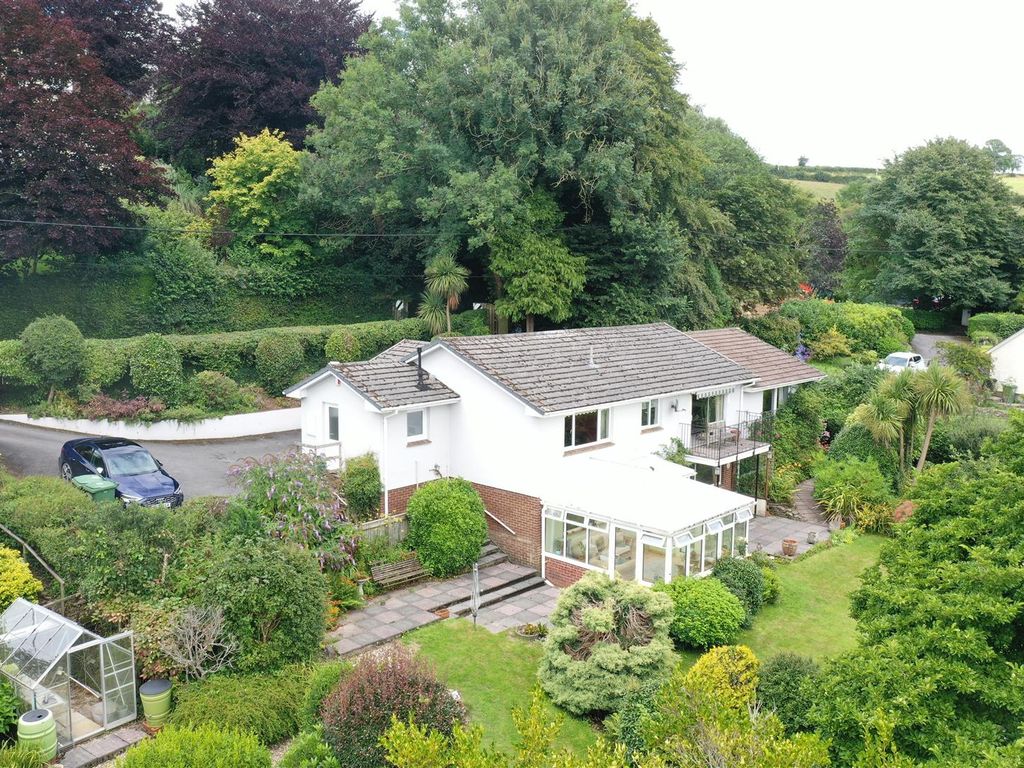 4 bed detached house for sale in Goodleigh, Barnstaple EX32, £575,000
