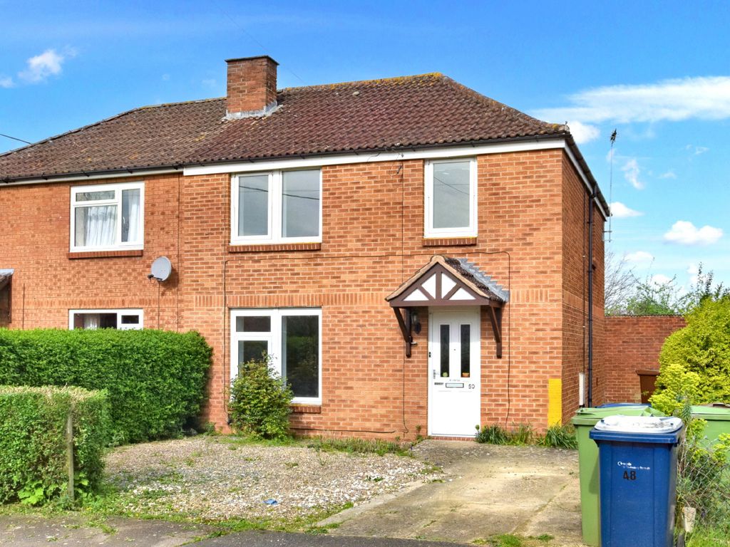 3 bed semidetached house for sale in Swallow Crescent, Innsworth