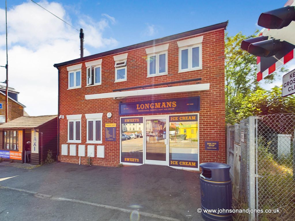 1 bed detached house for sale in Guildford Street, Chertsey KT16 Zoopla