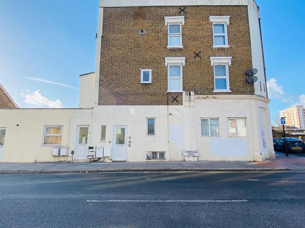 1 bed flat for sale in Clifford Road, London SE25, £145,000 Zoopla