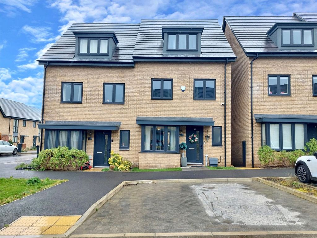 3 bed semidetached house for sale in Woodlands Place, Blythe Valley