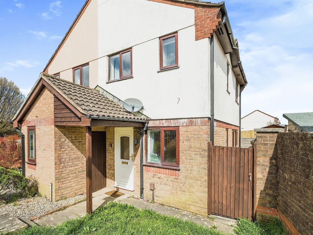 2 bed semidetached house for sale in Poplar Close, Plympton, Plymouth
