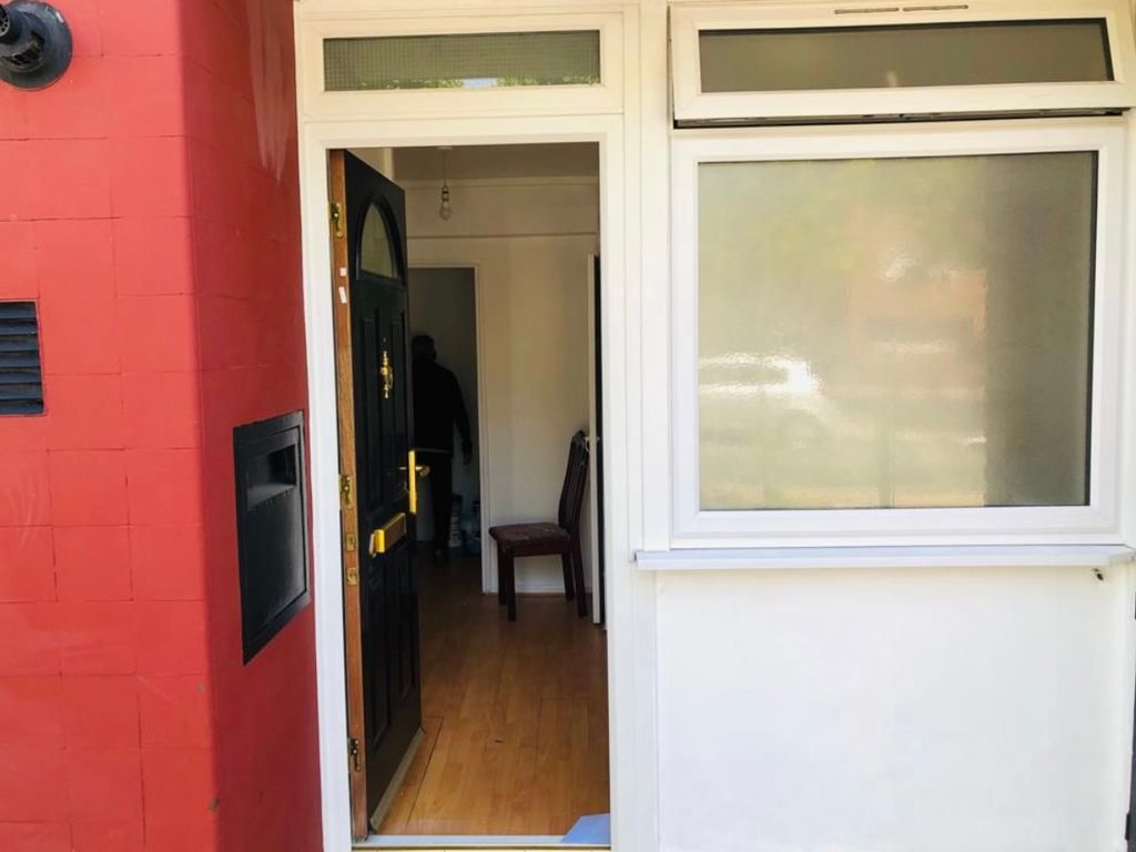 1 bed flat to rent in Salmon Lane, Limehouse E14, £1,450 pcm Zoopla