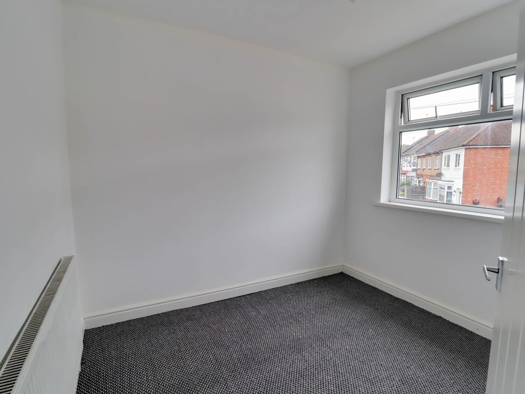 3 bed semidetached house to rent in Kirkdale Avenue, Coventry CV6, £