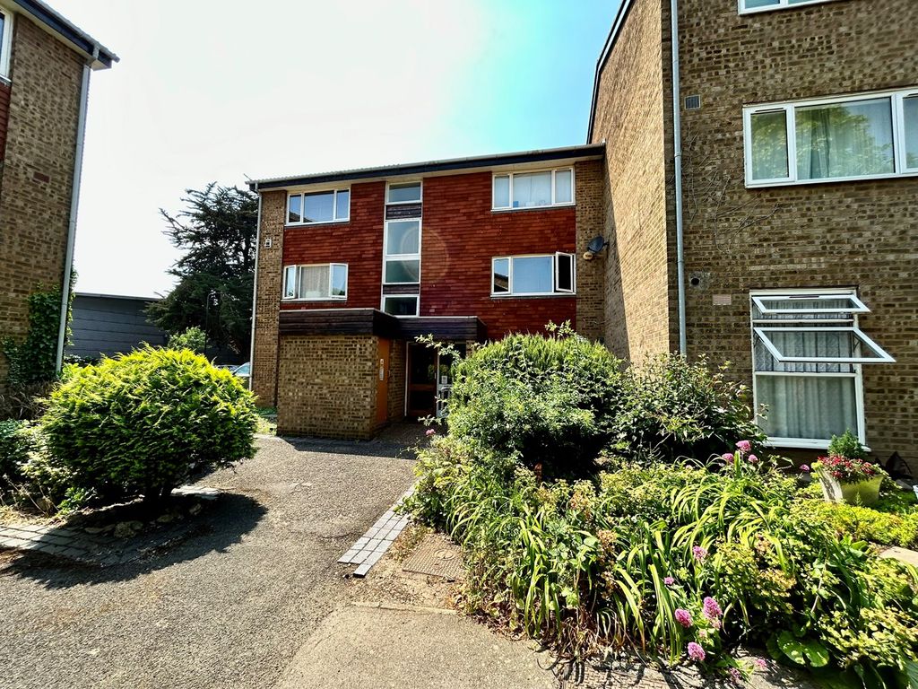1 bed flat to rent in Buckingham Avenue, Perivale, Greenford UB6 Zoopla