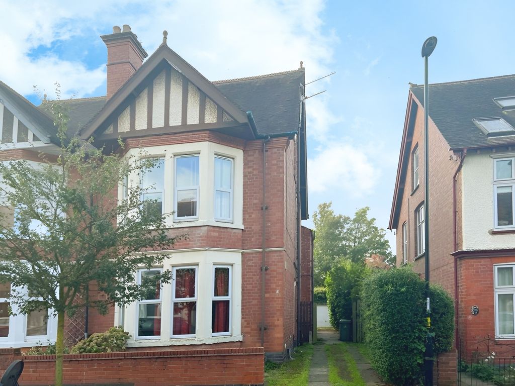 Semidetached house for sale in 11 Spencer Avenue, Earlsdon, Coventry