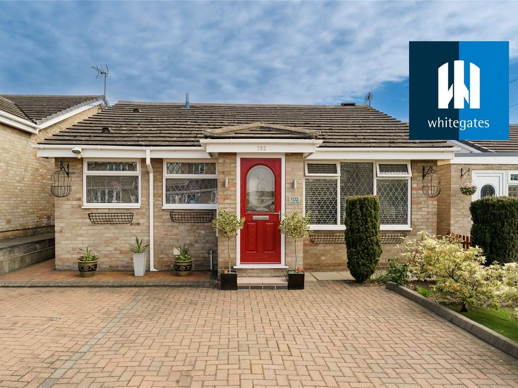 3 bed bungalow for sale in Larks Hill, Pontefract, West Yorkshire WF8