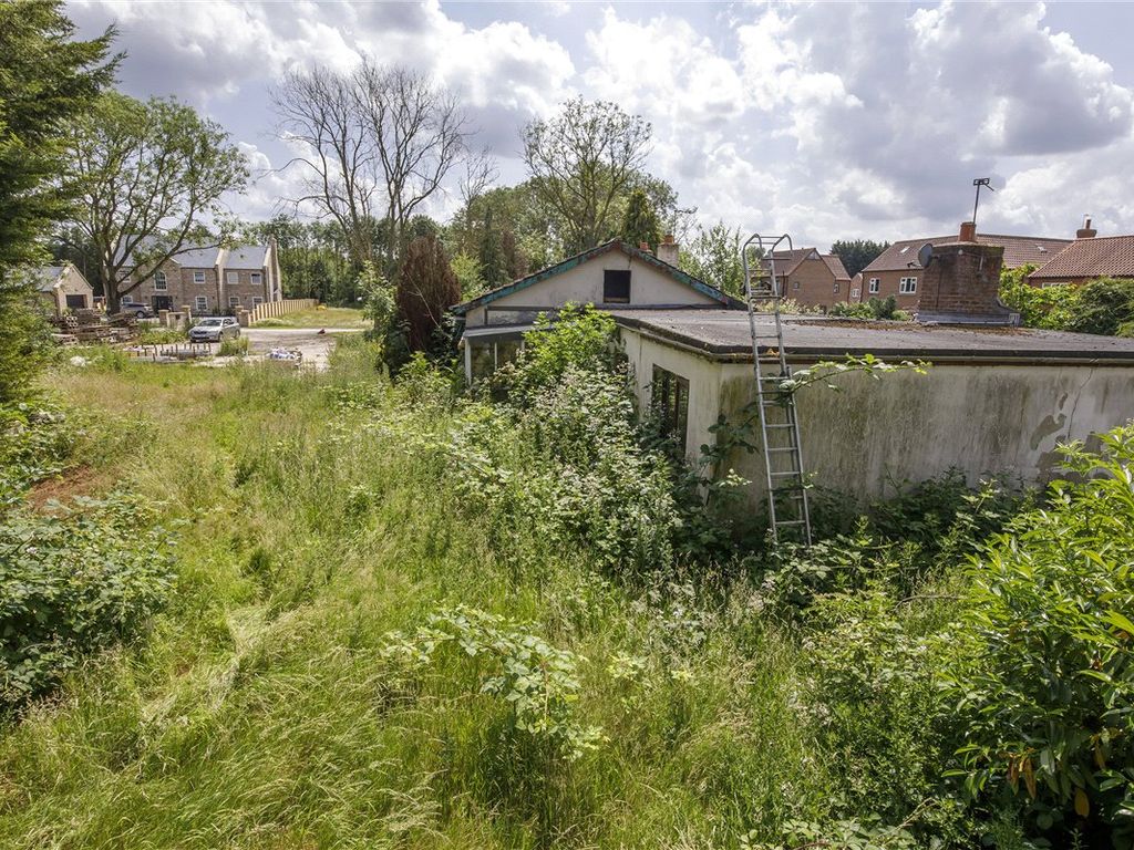 Land for sale in Breighton, Selby, East Yorkshire YO8, £275,000 Zoopla
