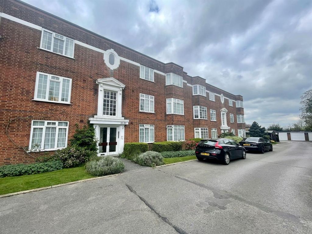 2 bed flat to rent in Finchley Court, Ballards Lane, London N3 Zoopla