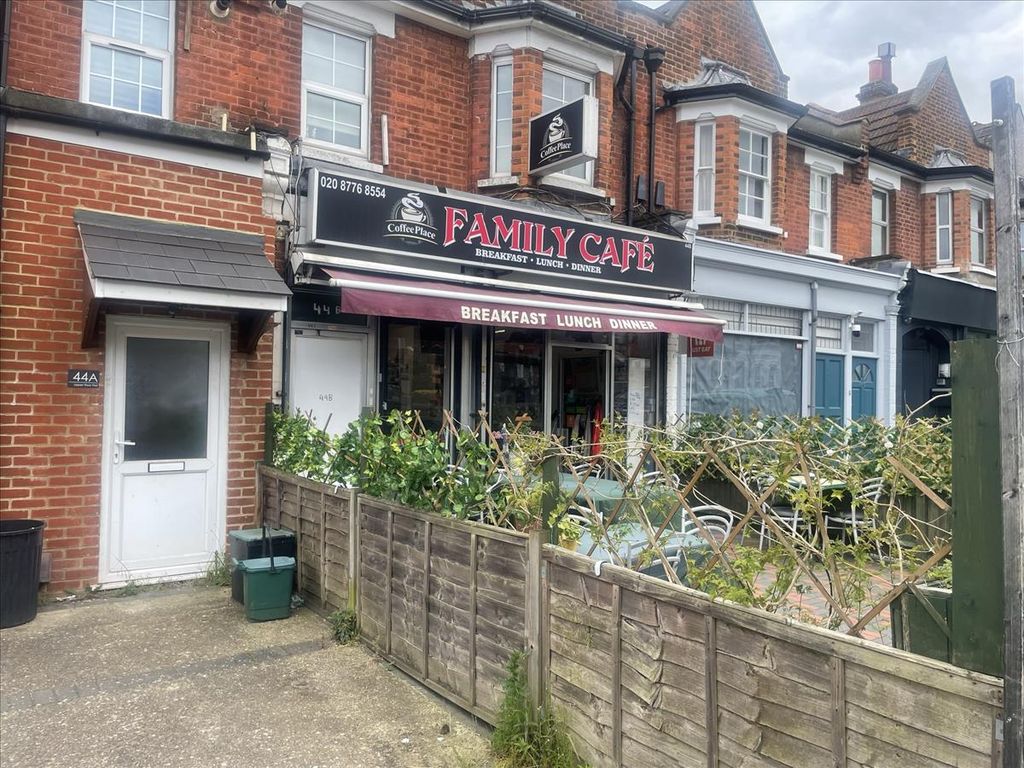 Property to let in 44B Newlands Park, Sydenham, London SE26, £18,600 pa
