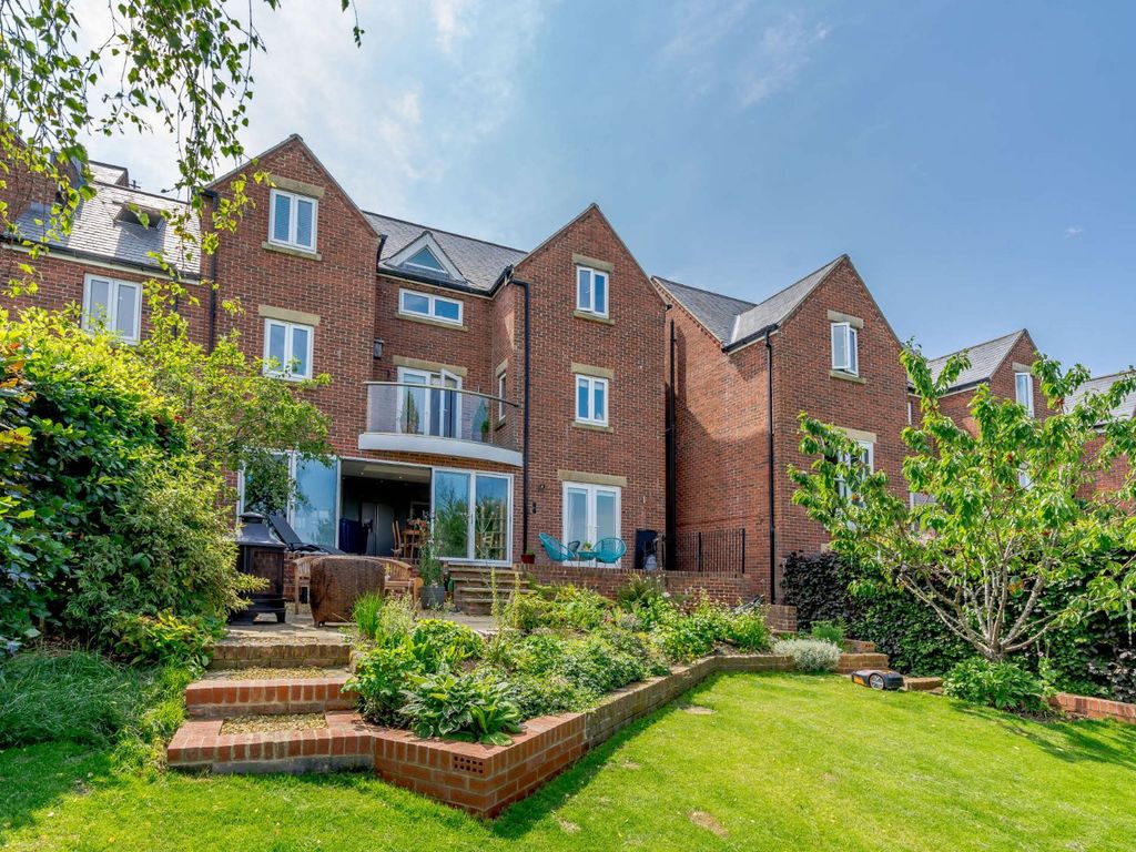 4 bed linkdetached house for sale in Coningsby Gardens, Morpeth