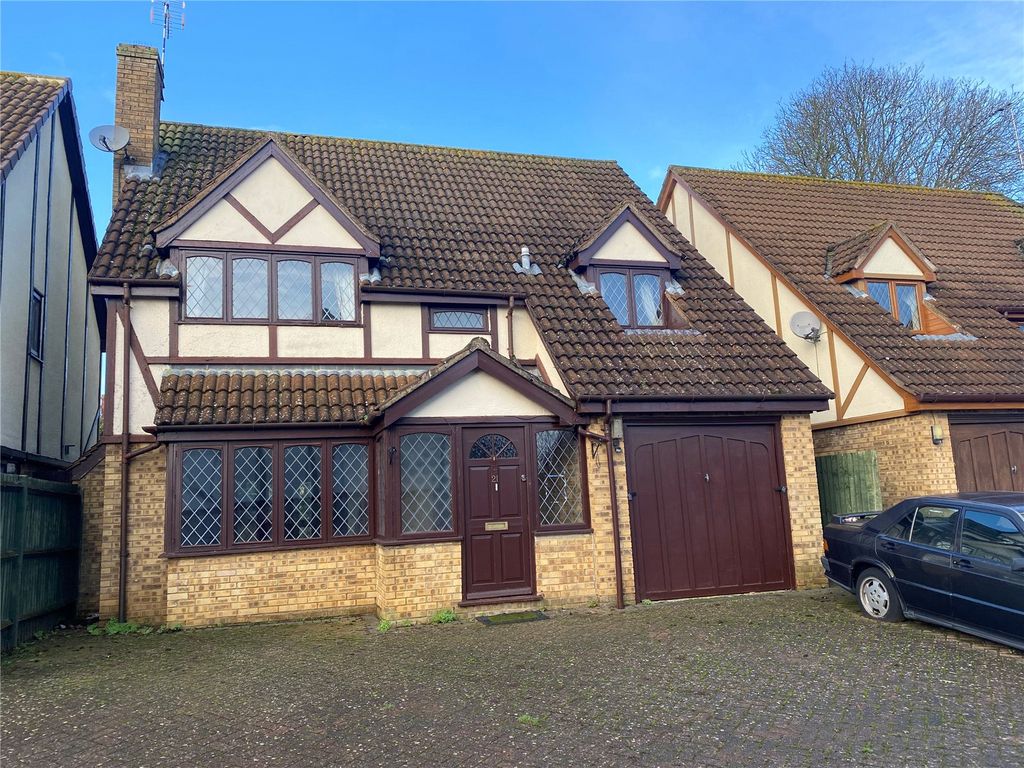 4 bed detached house for sale in Spinney Rise, Daventry