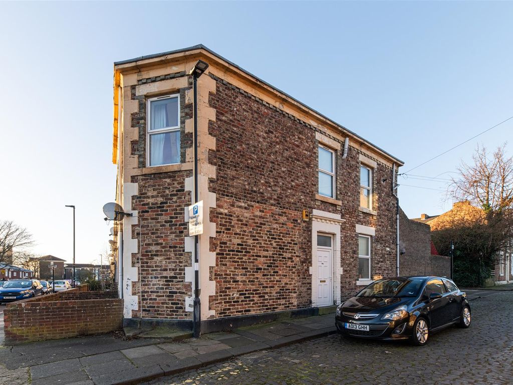 2 bed flat for sale in Chester Street, Sandyford, Newcastle Upon Tyne